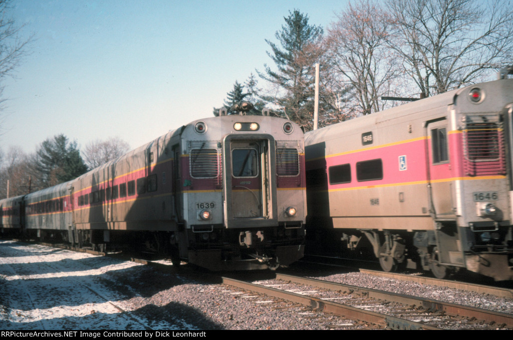 MBTA 1639 and 1646